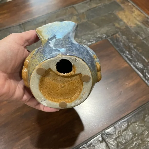 Blue & Brown Pottery Pudgy Puffed Sitting Bird - Picture 2 of 6